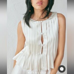 VRG GRL EVA SATIN TOP CREAM